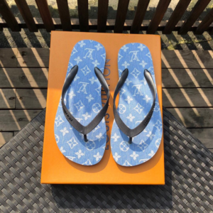 Louis Vuitton | Limited Edition Flip-Flops LYA04042501