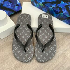 Louis Vuitton | Limited Edition Flip-Flops LYA01042507